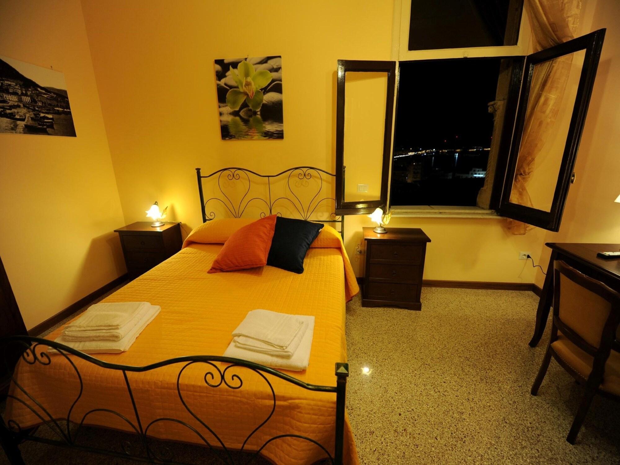 Barone Bed And Breakfast Salerno Buitenkant foto