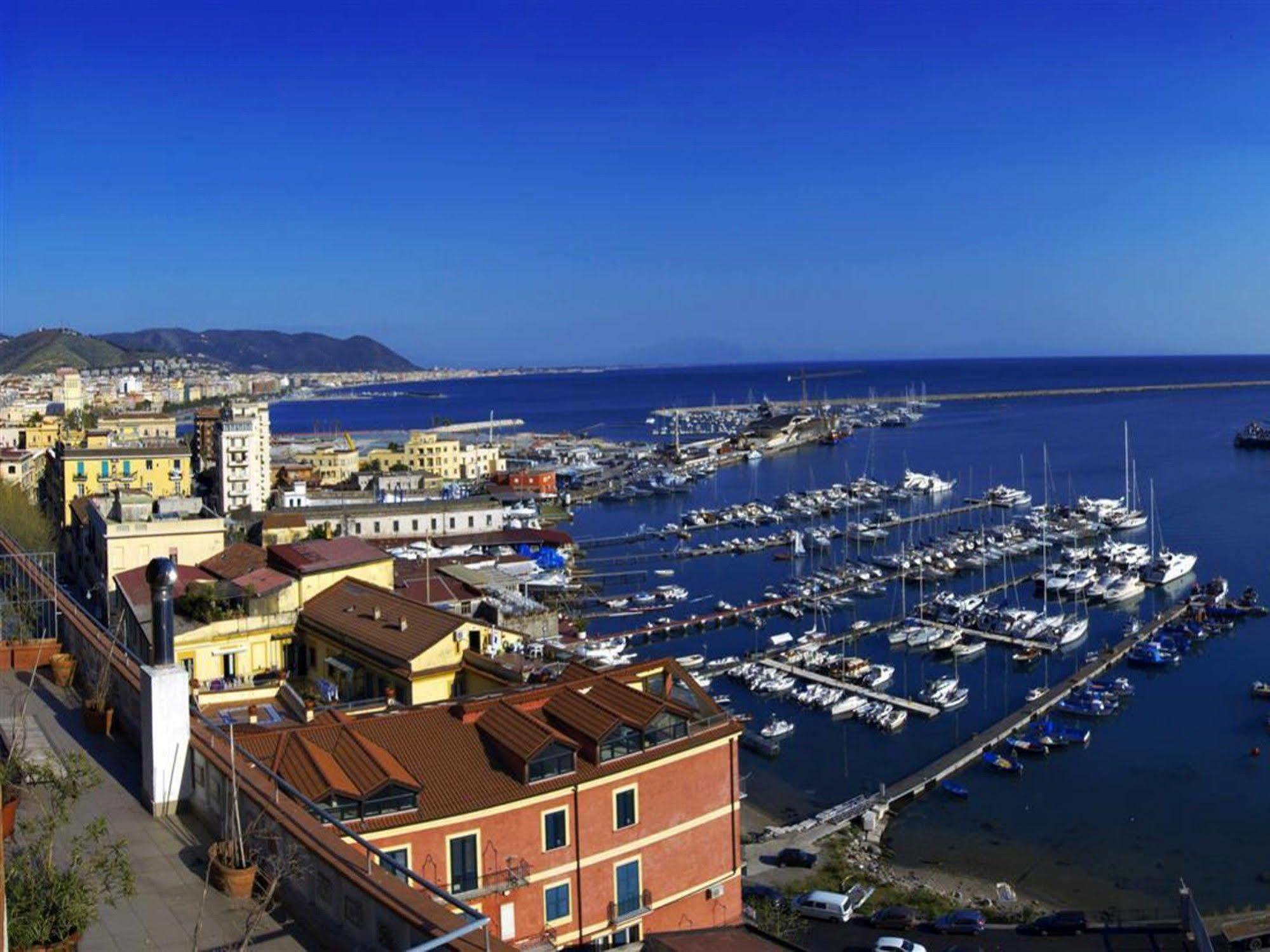 Barone Bed And Breakfast Salerno Buitenkant foto